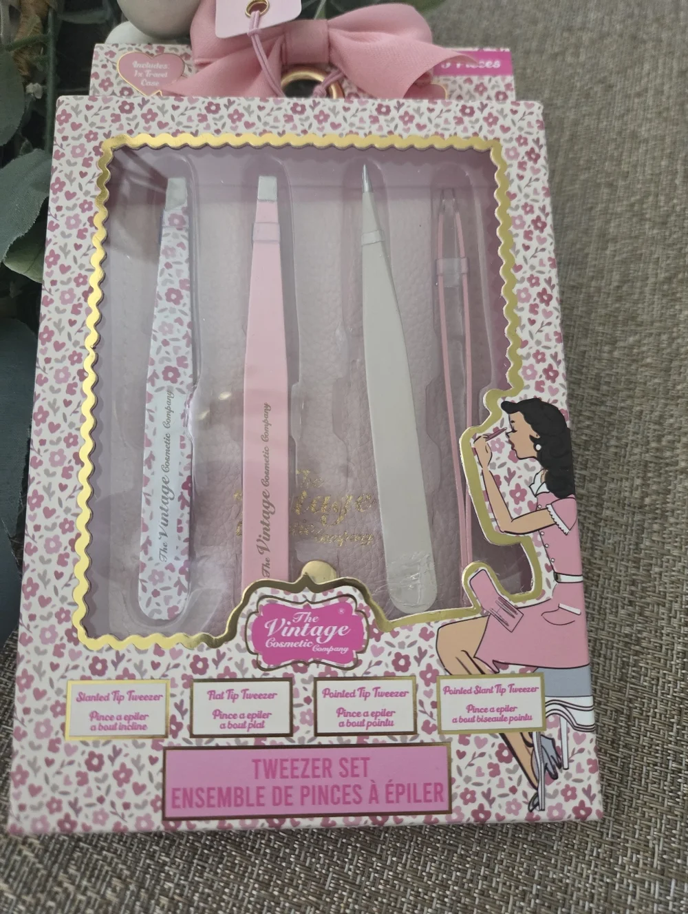 Vintage Pink and White Tweezers Set